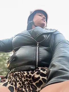 Snapshot of -Mia1 chatting on 25, 3, 2026 -Mia1 online show from 25, 3, 2026