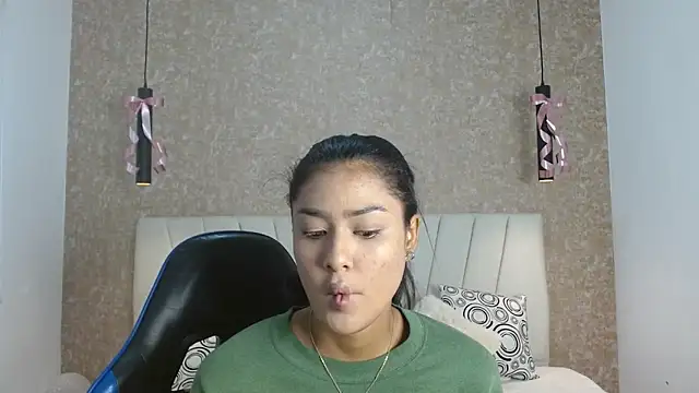 Snapshot of babilett chatting on 15, 10, 2025 babilett online show from 15, 10, 2025