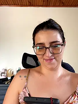 CoraVibes online show from 20, 9, 2025