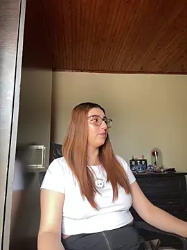 CoraVibes online show from 23, 9, 2025