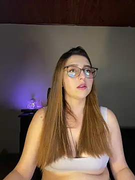 CoraVibes online show from 1, 10, 2025