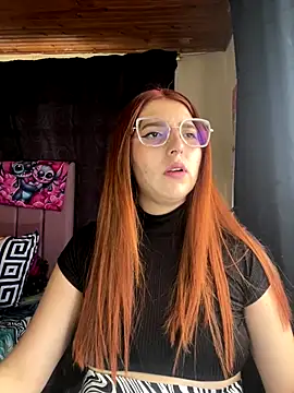 CoraVibes online show from 8, 10, 2025