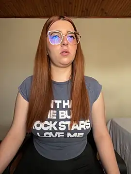 CoraVibes online show from 19, 11, 2025