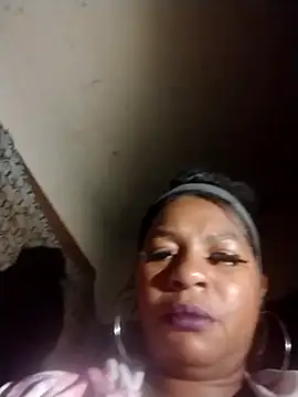 Ladiv33 online show from 2, 11, 2025