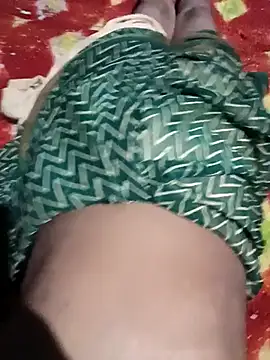 Snapshot of Radha8080 chatting on 29, 9, 2025 Radha8080 online show from 29, 9, 2025