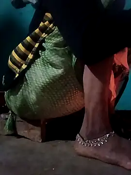 Snapshot of Radha8080 chatting on 9, 11, 2025 Radha8080 online show from 9, 11, 2025