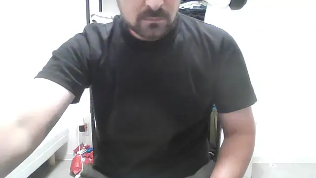 Snapshot of hornyjoe_xxx chatting on 27, 10, 2025 hornyjoe xxx online show from 27, 10, 2025