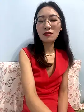 Snapshot of Xtt-15 chatting on 11, 9, 2025 Xtt-15 online show from 11, 9, 2025