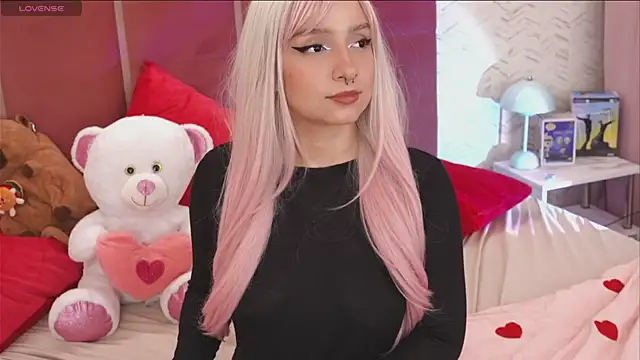 CoralineSky online show from 5, 10, 2025