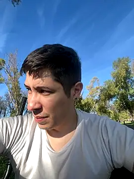 Snapshot of 9999Alez chatting on 10, 10, 2025 9999Alez online show from 10, 10, 2025