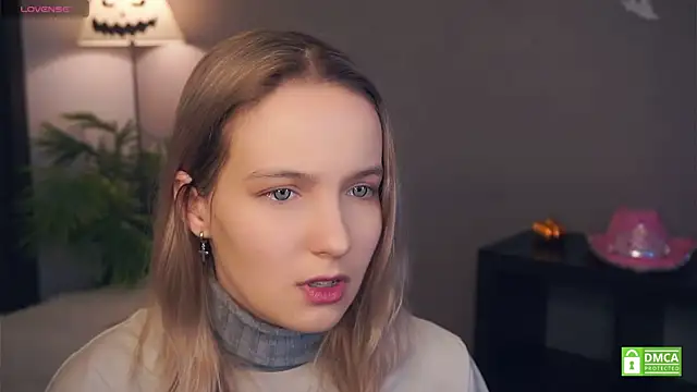 HongTomczak online show from 5, 11, 2025