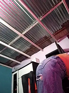 valentinarios  online show from 27, 10, 2025