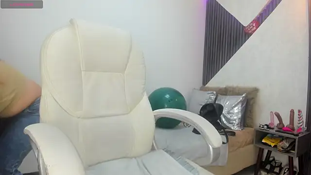 roxana santini online show from 18, 12, 2025