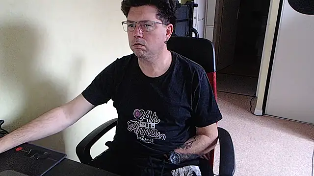 blueandwhite1 online show from 1, 4, 2026