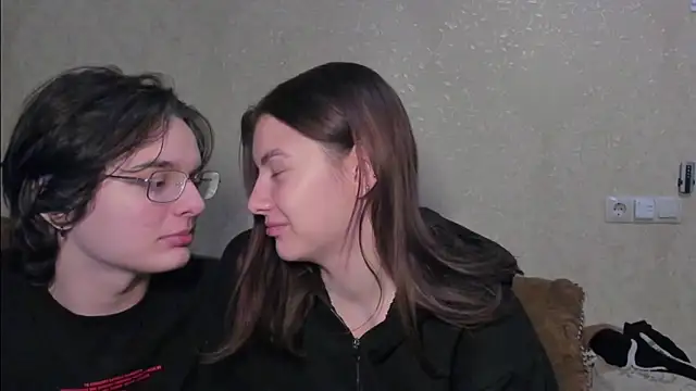 muuur fam online show from 18, 12, 2025