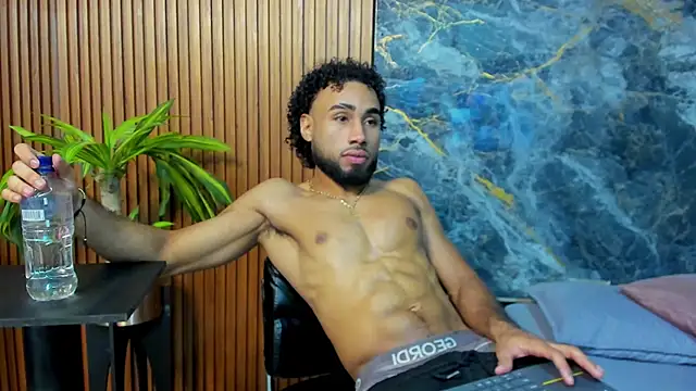Snapshot of luca_flame chatting on 12, 10, 2025 luca flame online show from 12, 10, 2025