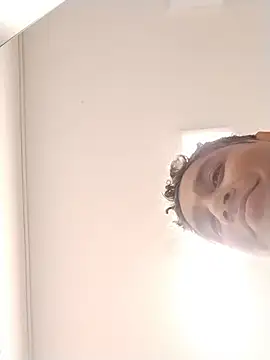 Snapshot of danigarci2307 chatting on 25, 10, 2025 danigarci2307 online show from 25, 10, 2025