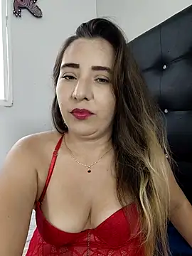 Snapshot of isabella_lovem chatting on 2, 2, 2026 isabella lovem online show from 2, 2, 2026