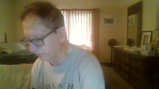 Snapshot of camminmichaellll chatting on 17, 9, 2025 camminmichaellll online show from 17, 9, 2025