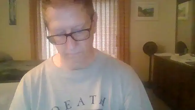 Snapshot of camminmichaellll chatting on 18, 9, 2025 camminmichaellll online show from 18, 9, 2025