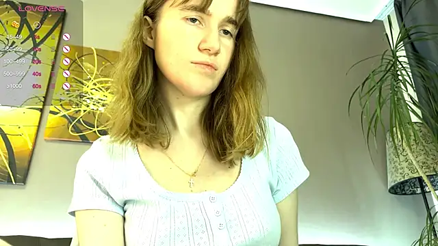 Snapshot of velina__ chatting on 16, 9, 2025 velina   online show from 16, 9, 2025