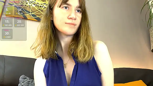 Snapshot of velina__ chatting on 25, 10, 2025 velina   online show from 25, 10, 2025