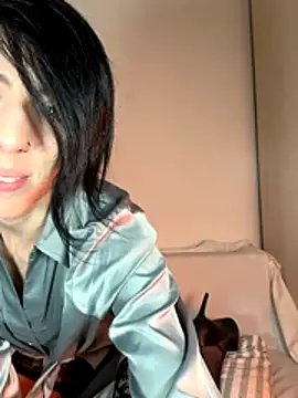 flowermadness online show from 4, 12, 2025