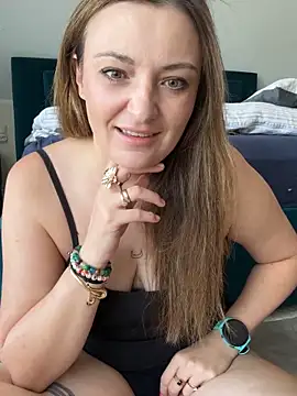 Velvetwitch87 online show from 26, 9, 2025