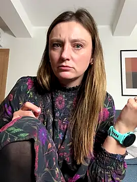 Velvetwitch87 online show from 9, 10, 2025