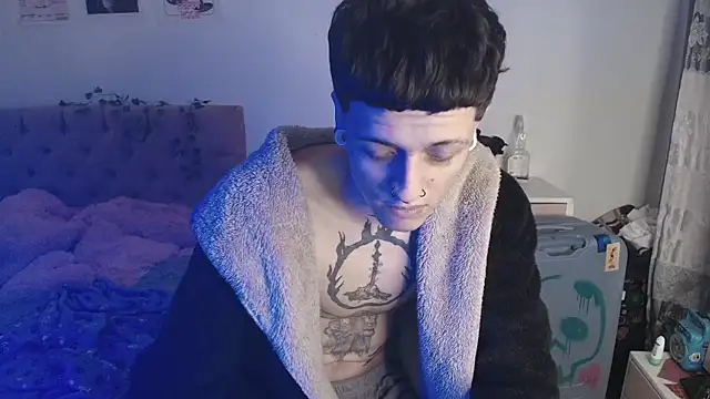 Snapshot of 2cyboy_ chatting on 12, 9, 2025 2cyboy online show from 12, 9, 2025