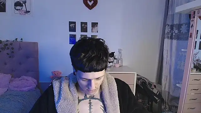 Snapshot of 2cyboy_ chatting on 24, 9, 2025 2cyboy online show from 24, 9, 2025