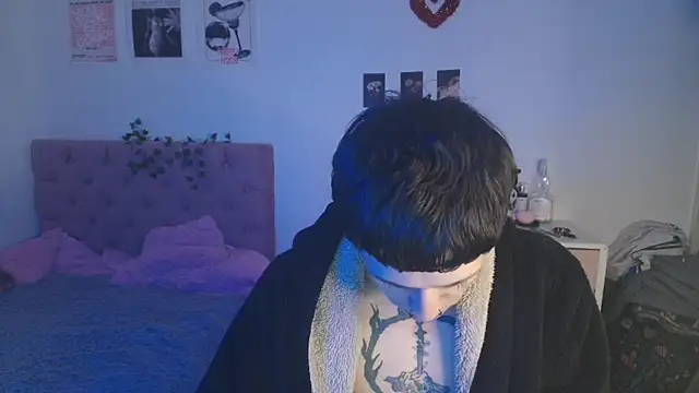 Snapshot of 2cyboy_ chatting on 28, 9, 2025 2cyboy online show from 28, 9, 2025