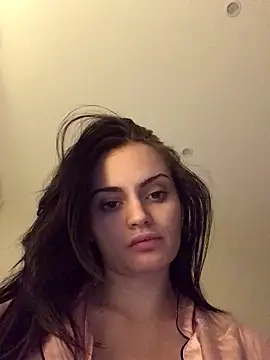 prettylittlefooxy online show from 10, 11, 2025