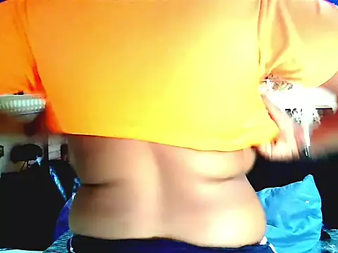 Snapshot of EbonyBloom69 chatting on 21, 10, 2025 EbonyBloom69 online show from 21, 10, 2025