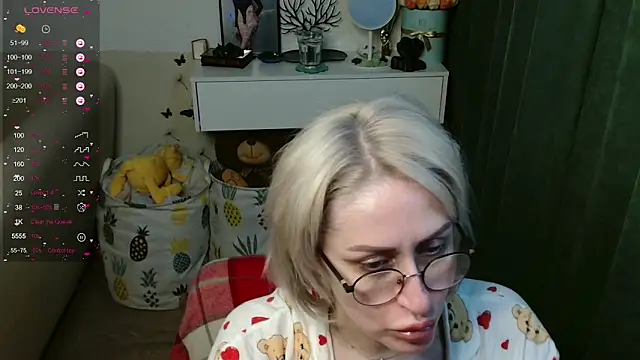 Snapshot of PamellaMurphy chatting on 16, 3, 2026 PamellaMurphy online show from 16, 3, 2026