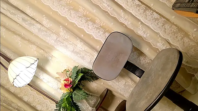 PrettyStranger online show from 9, 3, 2026