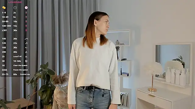 SirenaOstrem online show from 12, 9, 2025