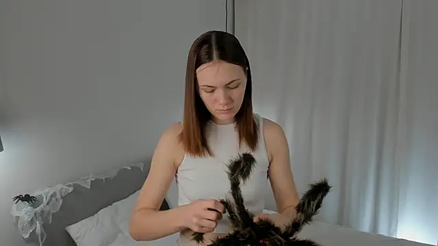 SirenaOstrem online show from 2, 11, 2025