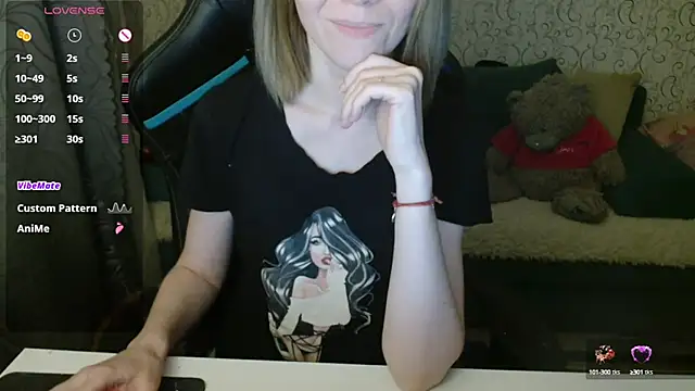 Snapshot of Ogonechekkk chatting on 5, 10, 2025 Ogonechekkk online show from 5, 10, 2025