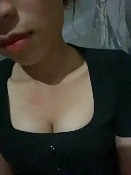 Snapshot of Huong_bb chatting on 10, 10, 2025 Huong bb online show from 10, 10, 2025
