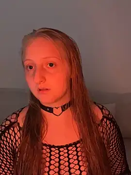 young hailey online show from 10, 9, 2025