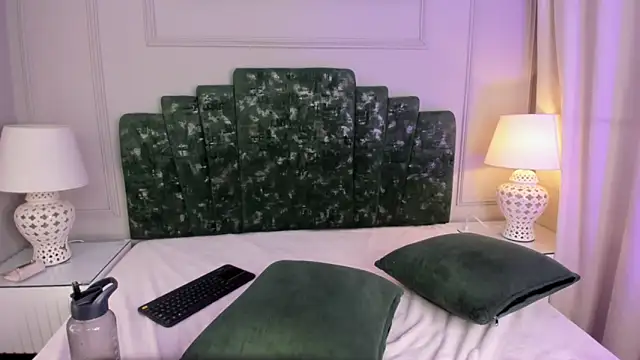 lux bitchx online show from 3, 5, 2026