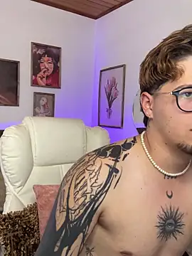  tylerr  online show from 10, 9, 2025