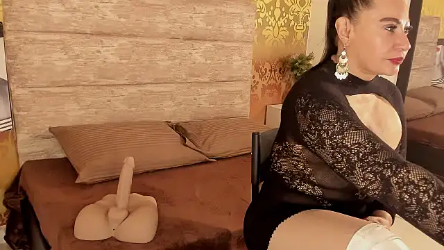 LucianaBlackwell online show from 24, 10, 2025