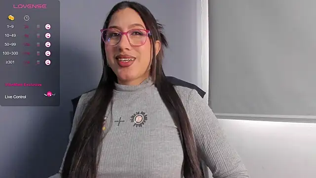 Snapshot of Karoline21 chatting on 12, 9, 2025 Karoline21 online show from 12, 9, 2025