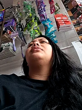 Snapshot of Alessandraa- chatting on 1, 10, 2025 Alessandraa- online show from 1, 10, 2025