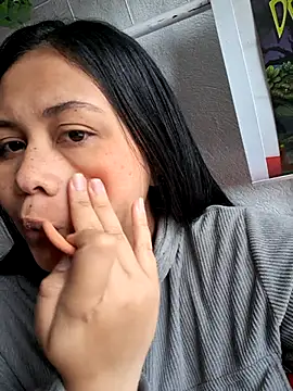 Snapshot of Alessandraa- chatting on 30, 10, 2025 Alessandraa- online show from 30, 10, 2025