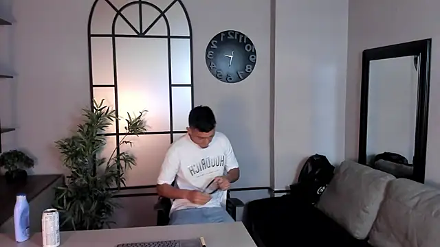 MrJustin  online show from 10, 10, 2025