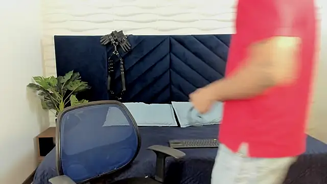 MrJustin  online show from 30, 10, 2025