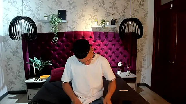 MrJustin  online show from 12, 11, 2025